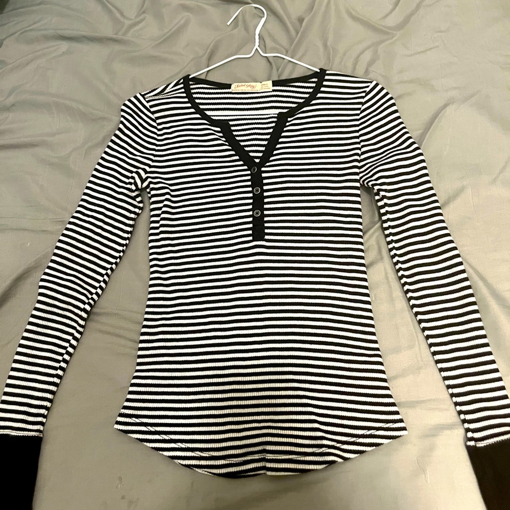 Long sleeve stripe shirt